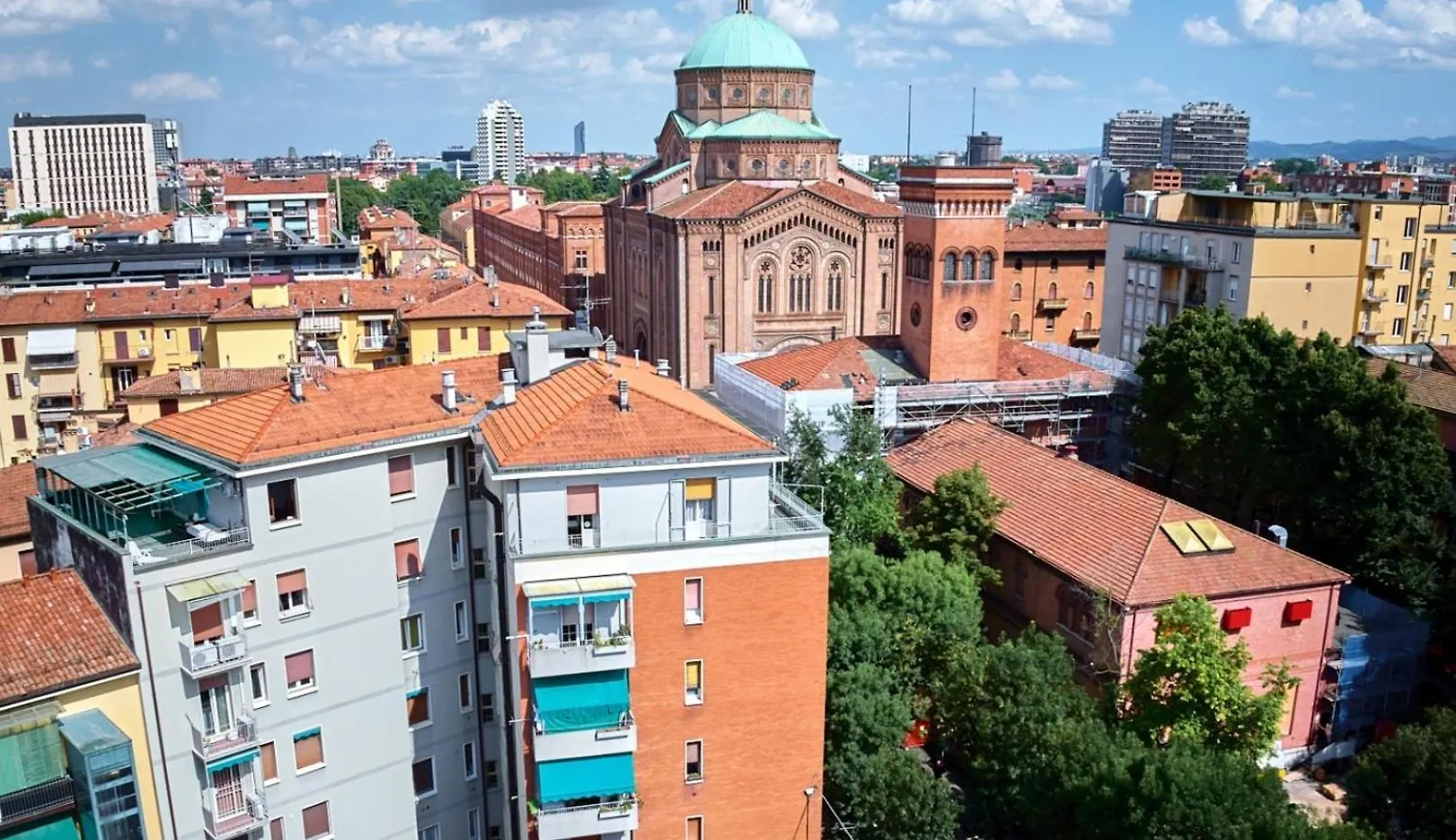 Homeserra 2 Болонья